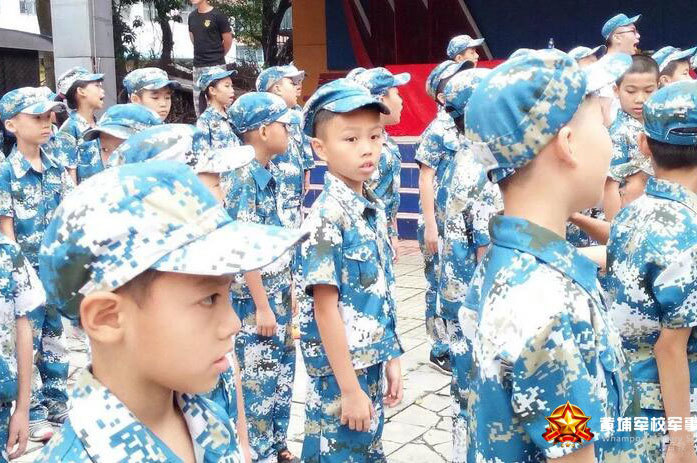 北京黄埔军事冬夏令营_排队环境