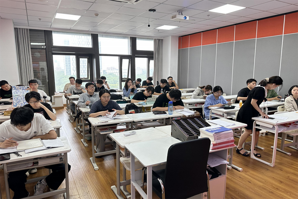 上海顶程考研_课堂环境图片