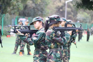 天津黄埔军事夏令营学员训练照片