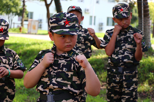 北京黄埔军事夏令营校区学员风采展示
