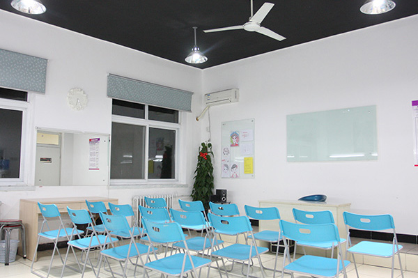 北京良径化妆造型学校教室相册环境