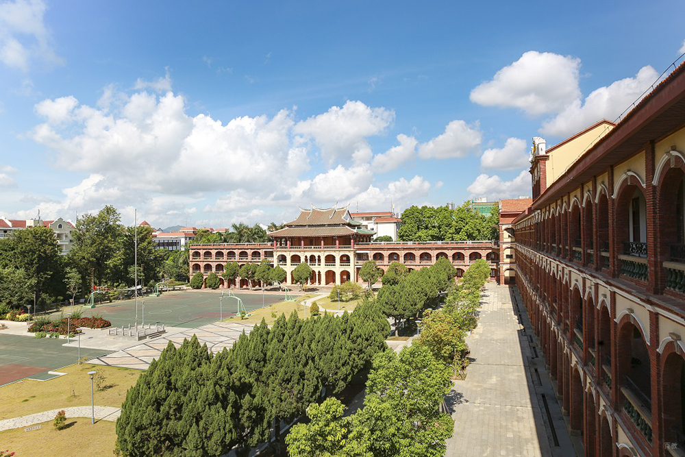 上海集美大学国际项目_学校环境图