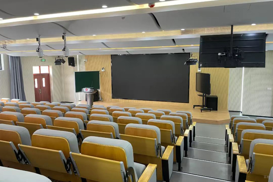 上海集美大学国际项目_教室环境