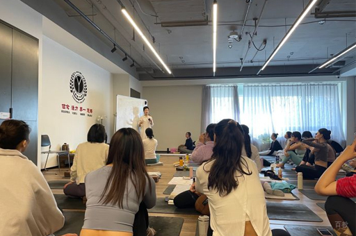 校区老师授课场景展示