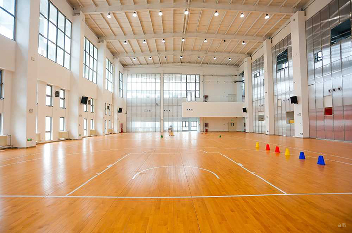 北京张家口未来国际学校_篮球场环境