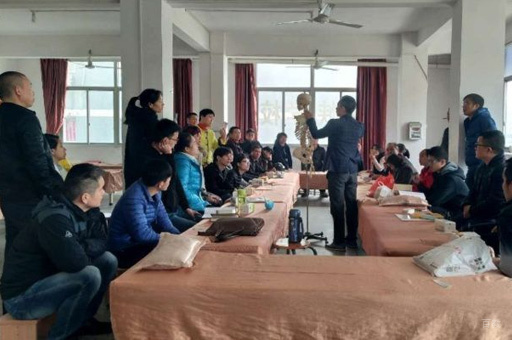 福州闽医堂针灸推拿培训学校_课堂讲解