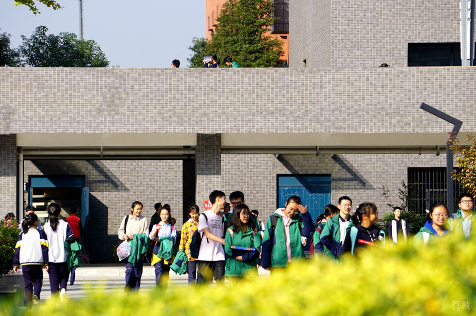 成都实验外国语学校ALEVEL国际课程_学生风采