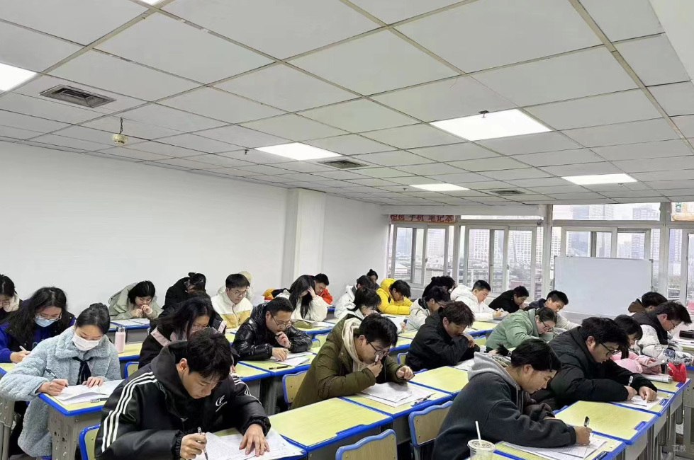 成都志学优教育_教室环境