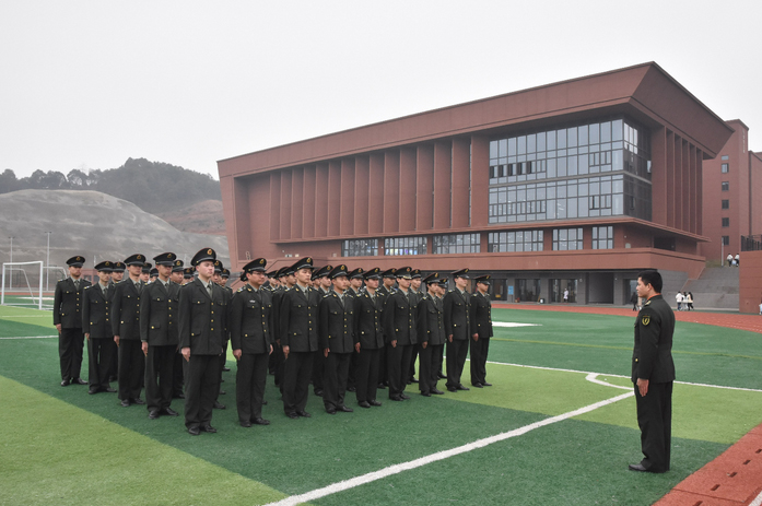 长沙现代商贸中等职业学校_军训风采