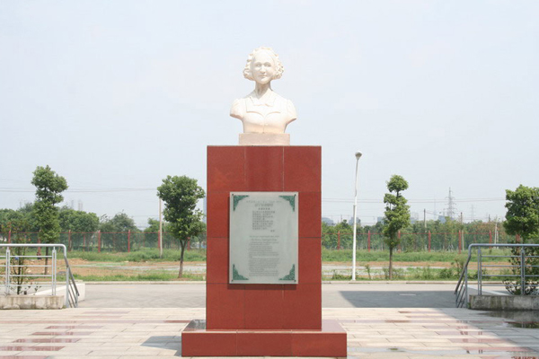 学校雕塑