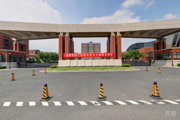 学校门口