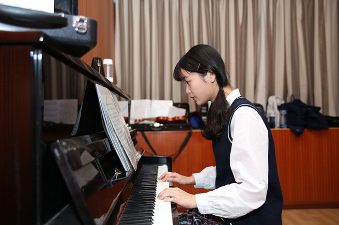 广州广东实验中学AP国际课程_学校钢琴课