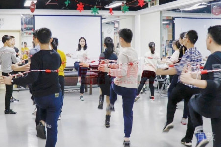 广州龙脊康培训学校_学员学习场景