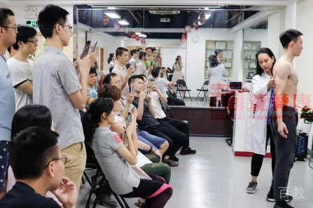 广州龙脊康培训学校_教学场景