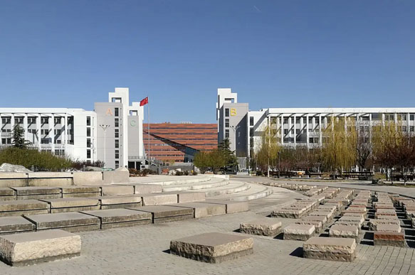 校园广场环境