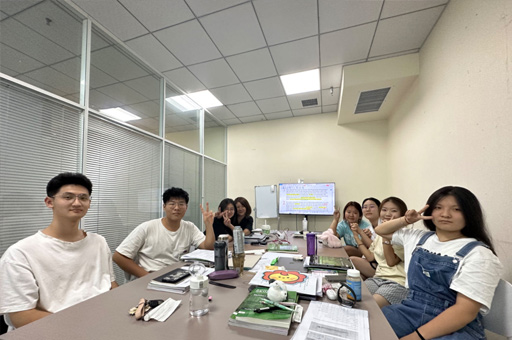 郑州新思学教育_会议室环境