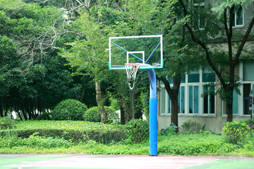 上海UIA美华学校_学校篮球场