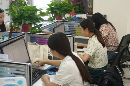 郑州京太优状元高考学校_办公室环境