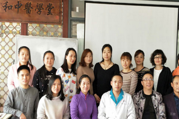 苏州明和教育培训学校_学员合照