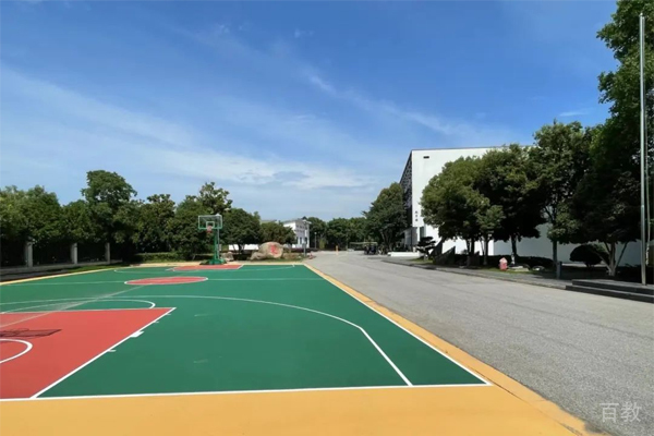 学校操场环境