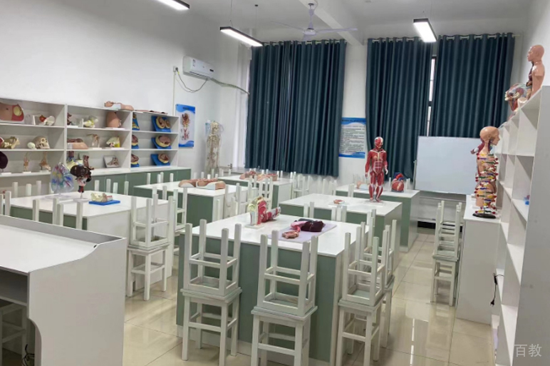 长沙华中医卫科技中等职业学校_中药教室相册