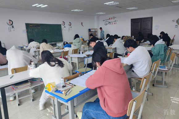 贵阳前兴高考学校_上课环境