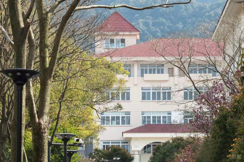 校园建筑照片