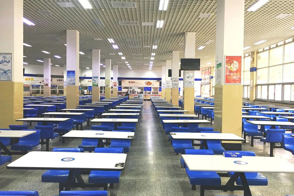 贵阳成都电子科技大学_食堂环境