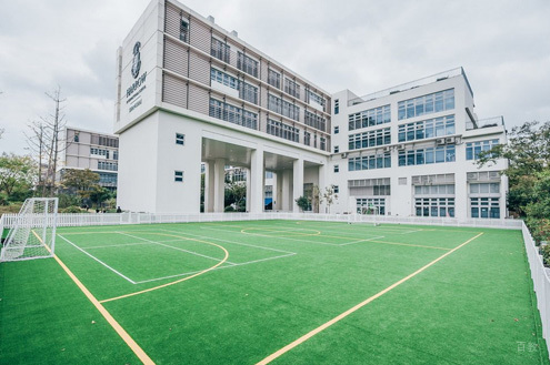 学校外景