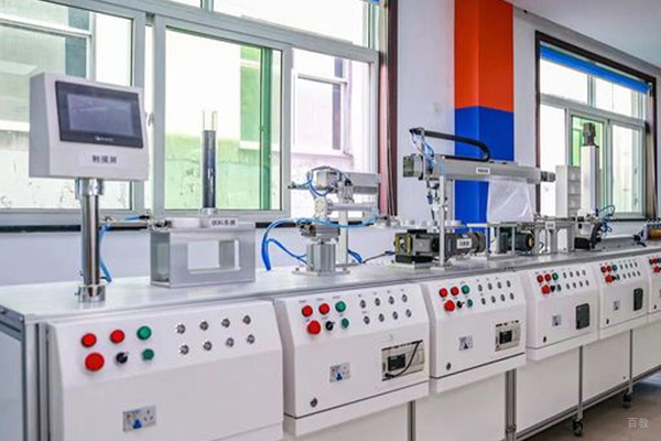 校园实训仪器环境