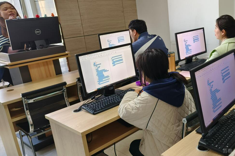 兰州新纬度设计培训学校环境照片