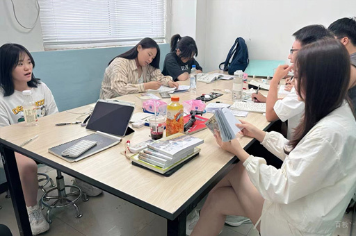 南昌娜塔莎俄语_课下交流环境展示