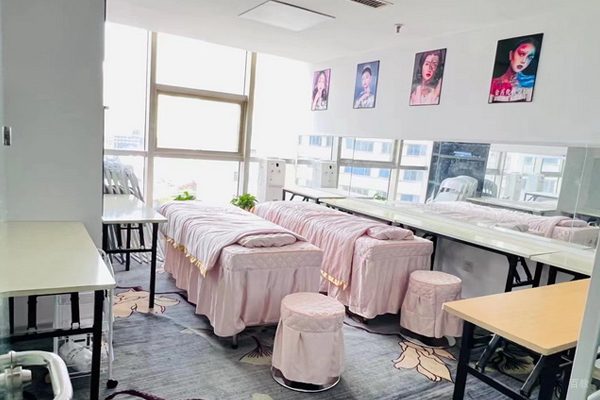 杭州金善化妆学校_学校课堂环境