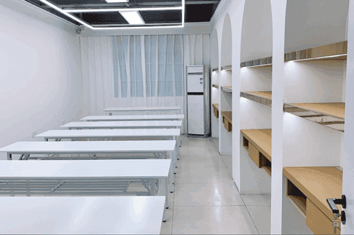 实操室教室环境