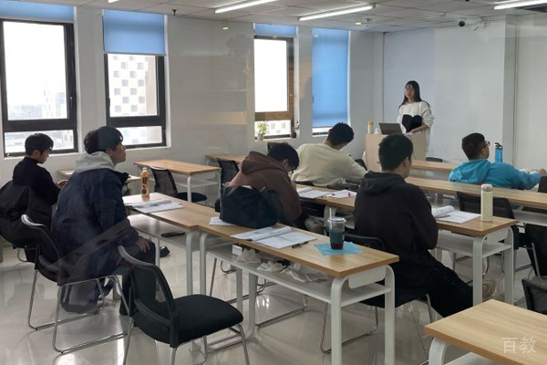 合肥华图考研_校区学员上课场景展示