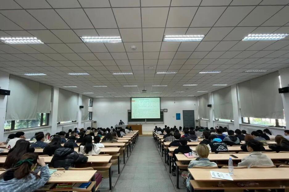北外英语学院国际本科_教室环境