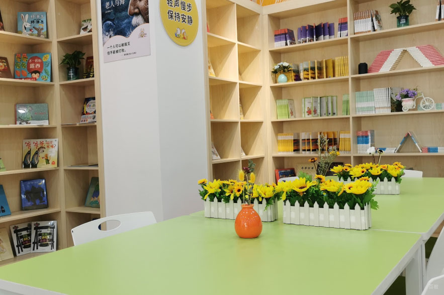 深圳思学佳教育_学校教室环境