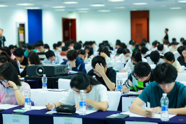 深圳摘星教育DSE_学员上课场景
