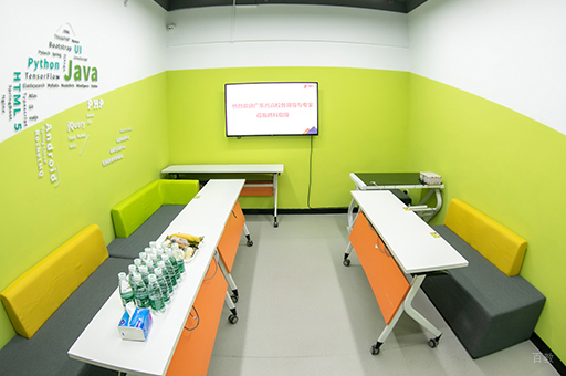 线下校区候考区环境展示
