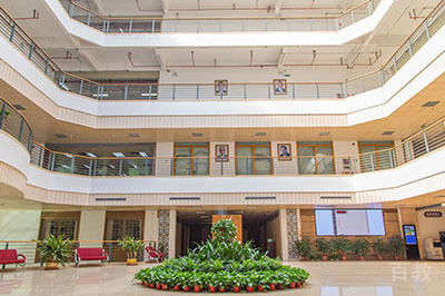 学校教学楼环境