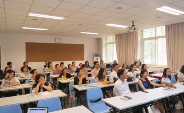 上海高藤致远创新学校_教室相册