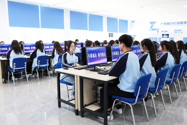 校区学员上课场景展示