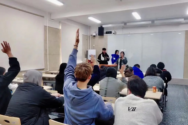 校区学员上课场景展示