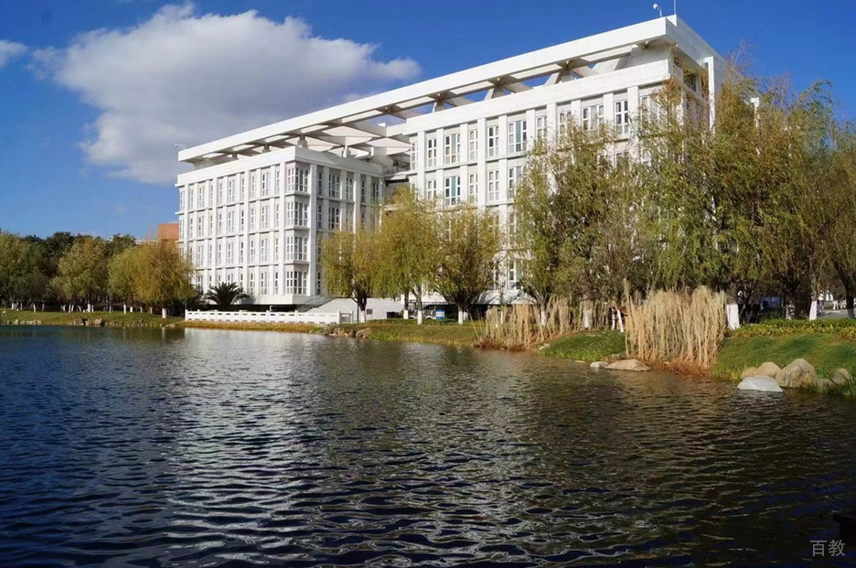昆明医科大学国际教育学院_学校环境3
