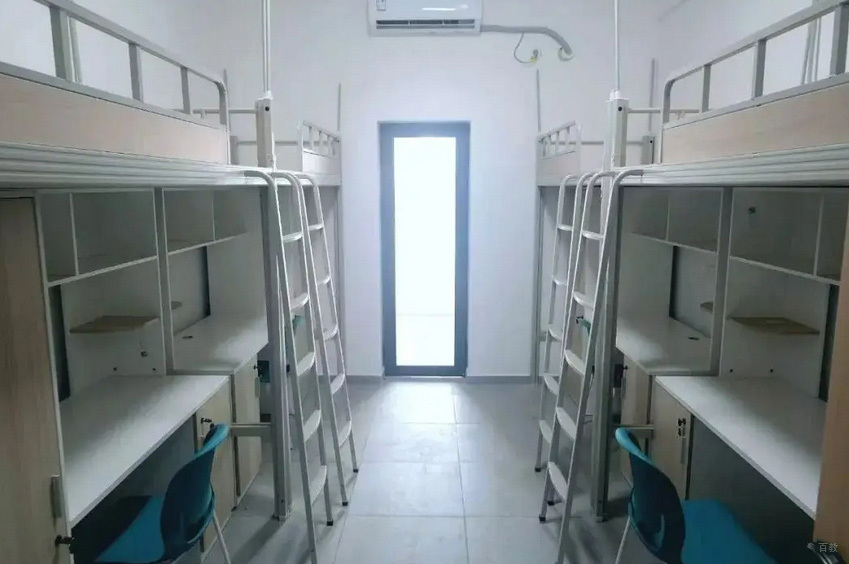 学校宿舍环境