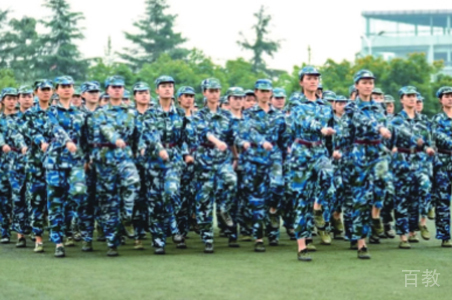 学生军训