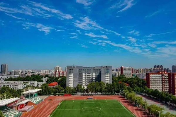 北京第二外国语学院国际本科_操场环境