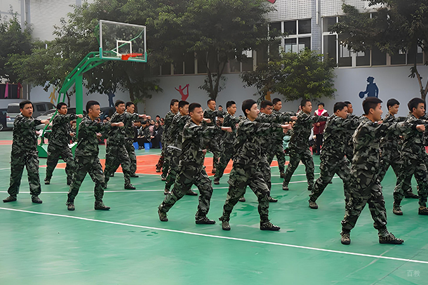 学生军训
