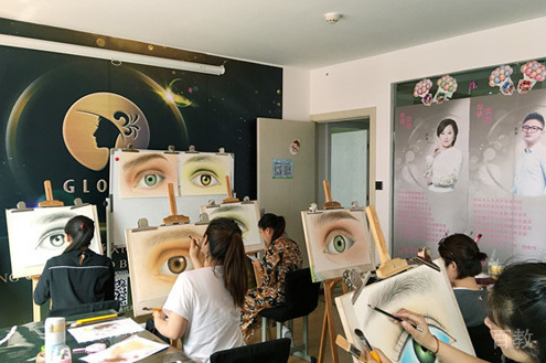 南宁金善化妆美容美发培训授课环境