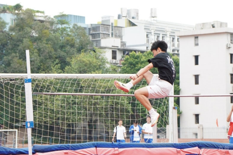 广州华附AP国际学校_学校运动会环境